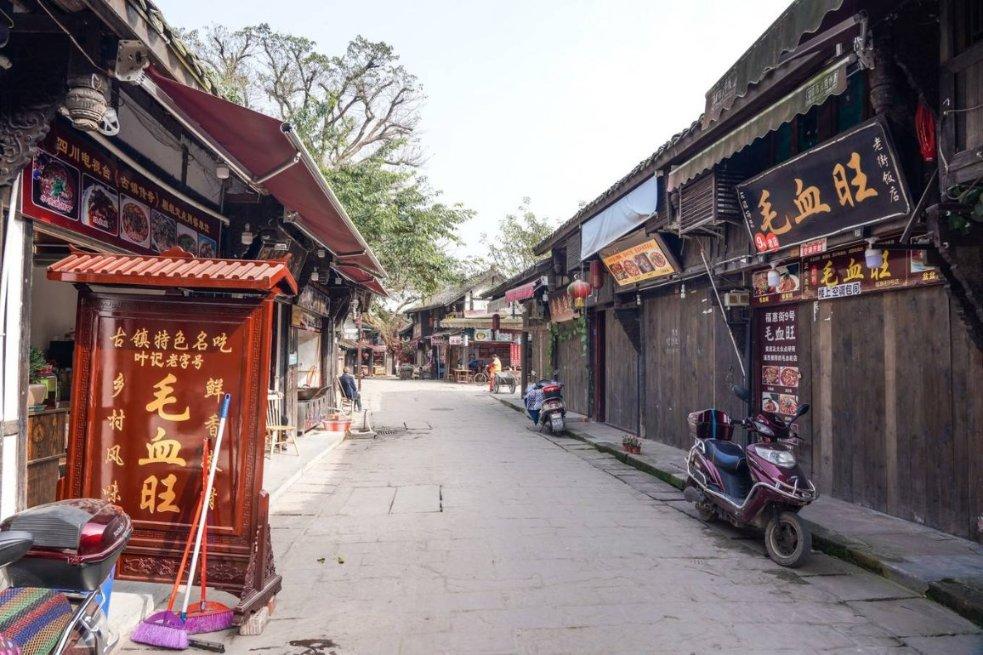 高新区全面开启“拆牌、破网、清通道”专项整治行动